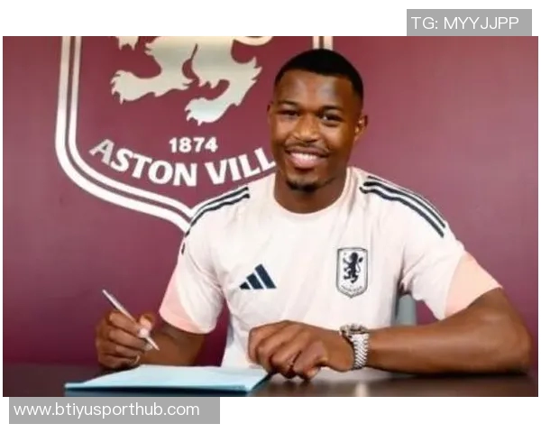 拜仁派球探考察费耶诺德19岁右后卫雷德引发关注