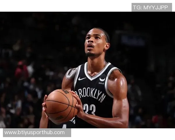 克拉克斯顿表现出色两双数据助力球队赢得胜利贡献10分11篮板3助攻2盖帽